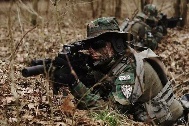 TO551 Red Dot Sight Replica - tan