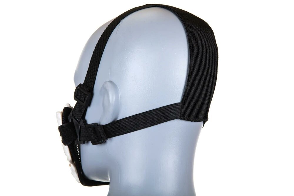 WoSport Stalker Fangs Mask Standard White