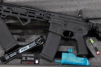 SPECNA ARMS Daniel Defense&reg; RIS III 10.5&#039;&#039; SA-E27 EDGE&trade; HAL 2&trade; ETU Gen. 2 Black